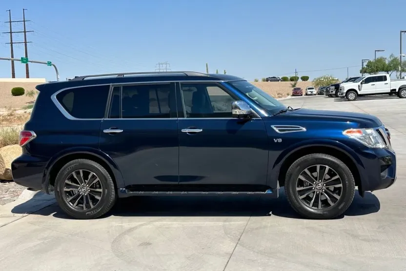 2019 Nissan Armada Platinum photo 1