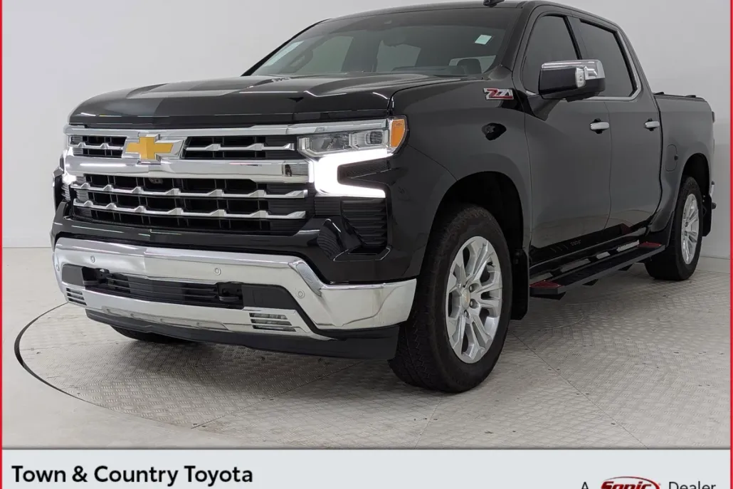 2024 Chevrolet Silverado 1500 LTZ photo 1