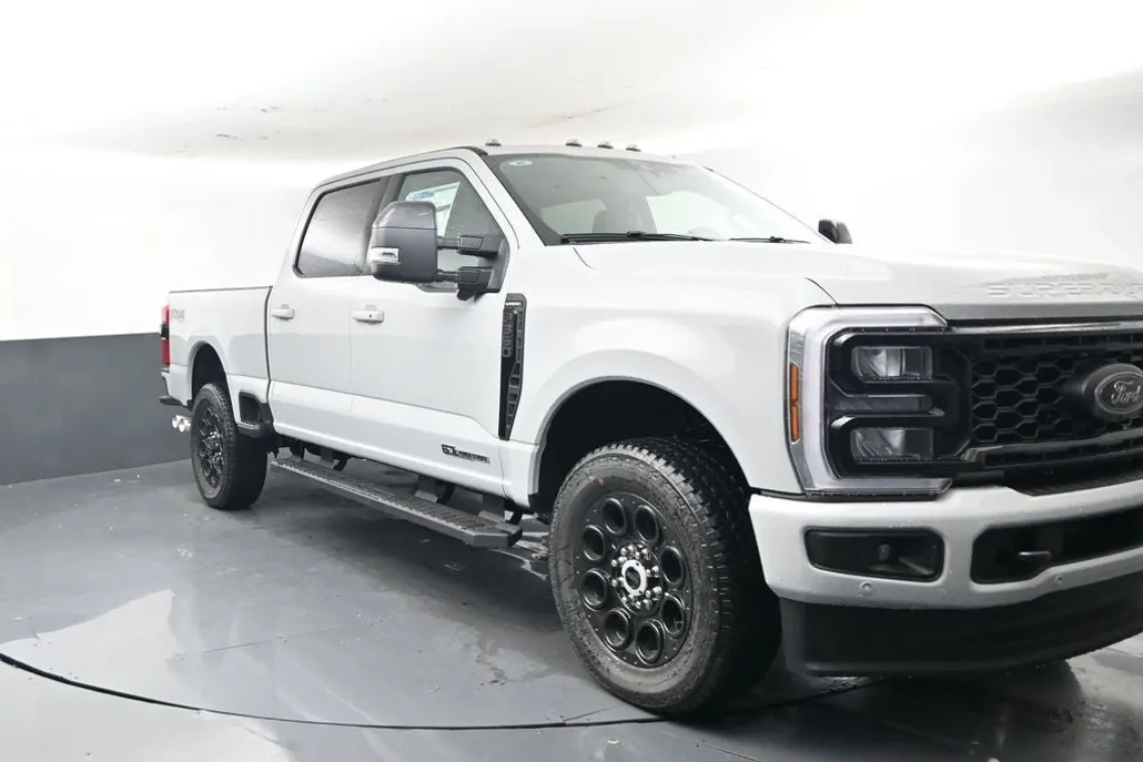 2025 Ford F-350 photo 1
