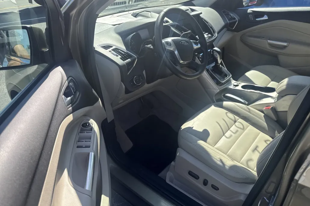 2013 Ford Escape SEL photo 1