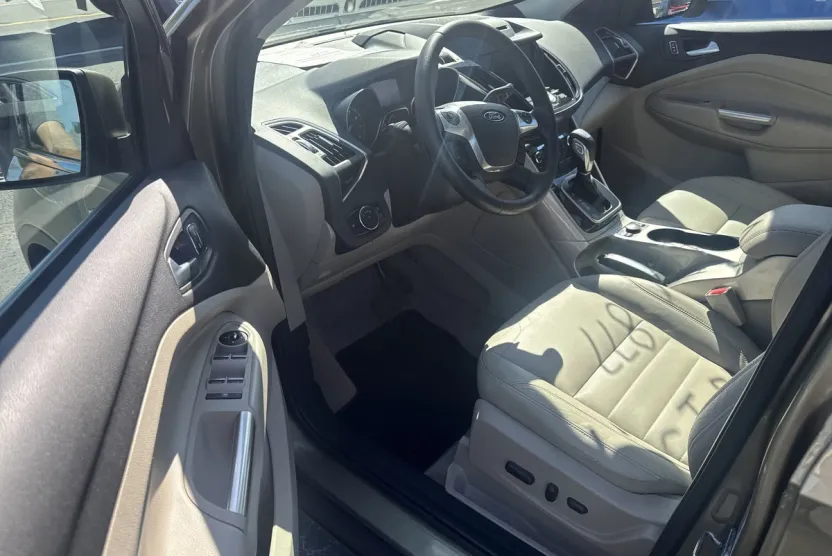 2013 Ford Escape SEL photo 1
