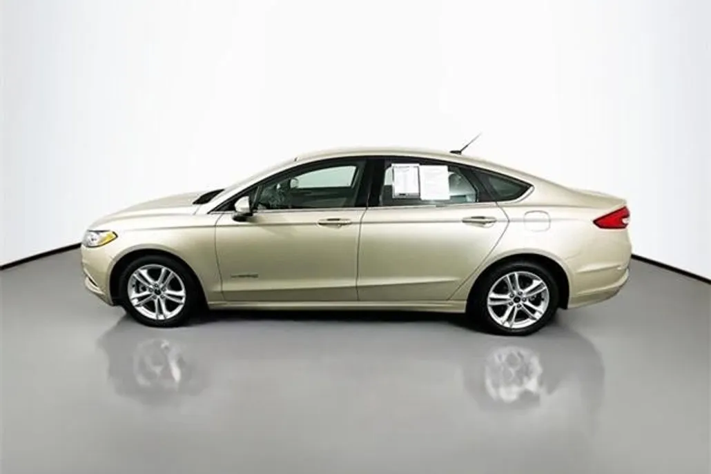 2018 Ford Fusion Hybrid S photo 1