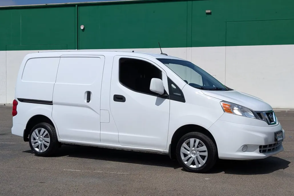2017 Nissan NV200 S photo 1