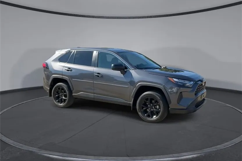 2023 Toyota RAV4 LE photo 1