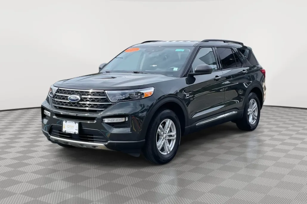 2022 Ford Explorer XLT photo 1