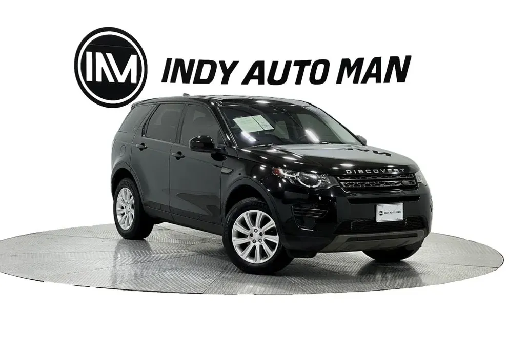 2017 Land Rover Discovery Sport SE photo 1