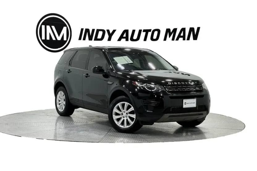 2017 Land Rover Discovery Sport SE photo 1