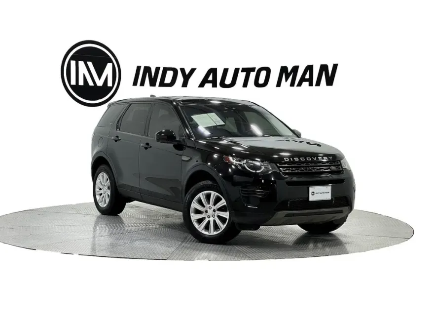 2017 Land Rover Discovery Sport SE photo 1