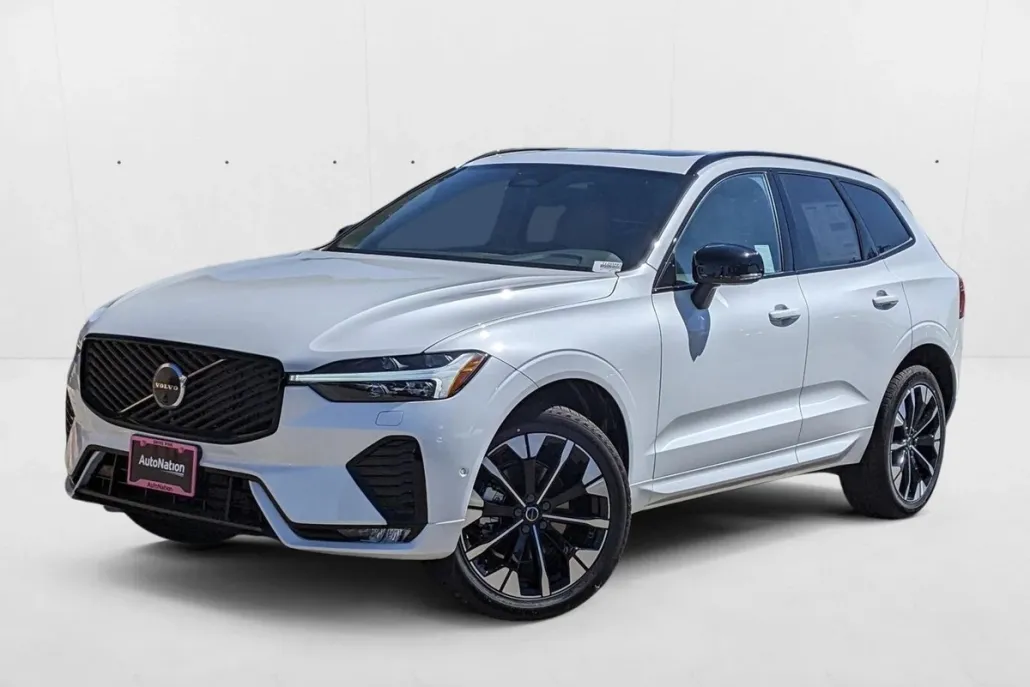 2026 Volvo XC60 Plus photo 1