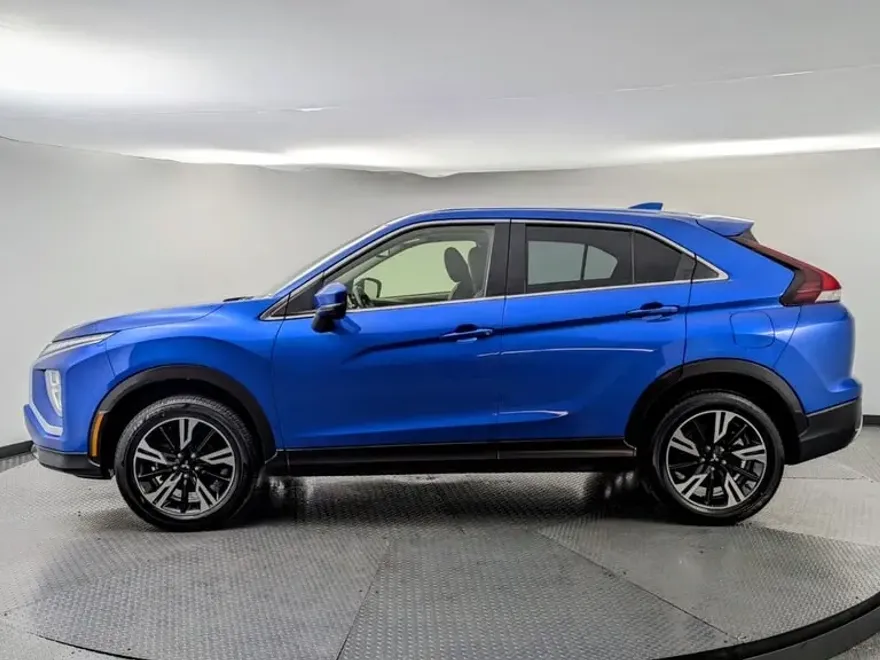 2024 Mitsubishi Eclipse Cross SE photo 1