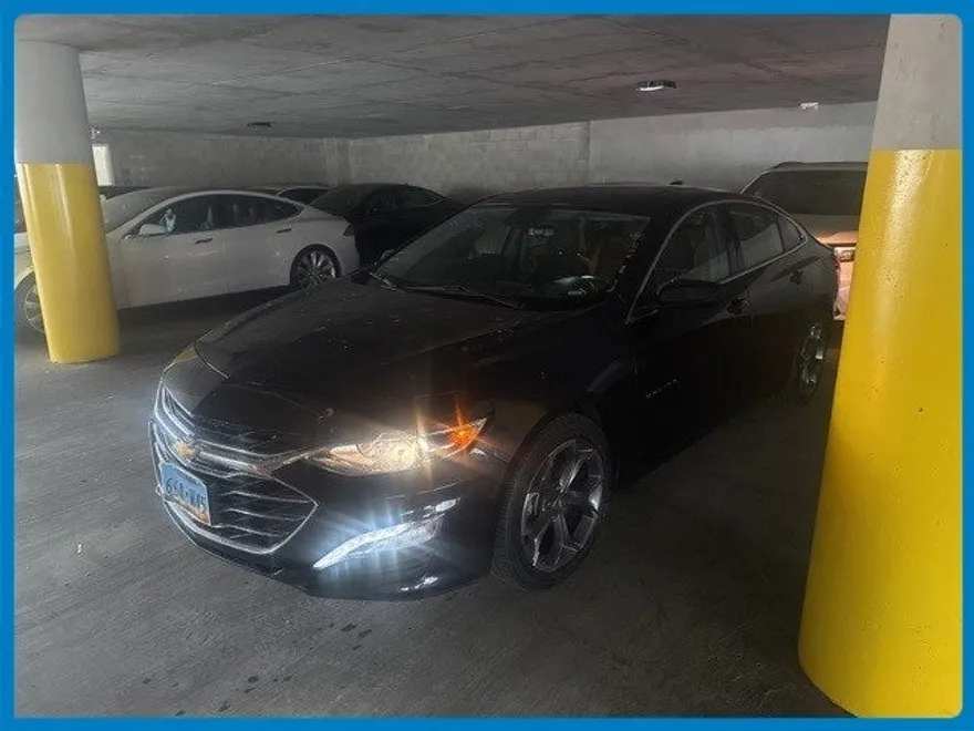 2023 Chevrolet Malibu 1LT photo 1