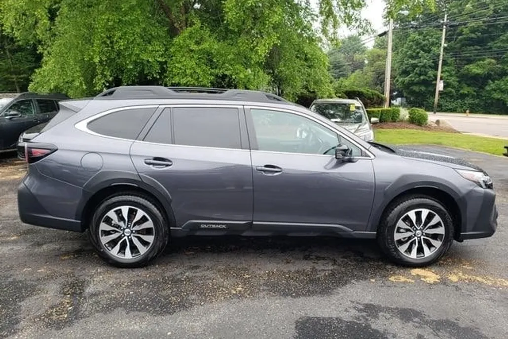 2024 Subaru Outback Limited photo 1