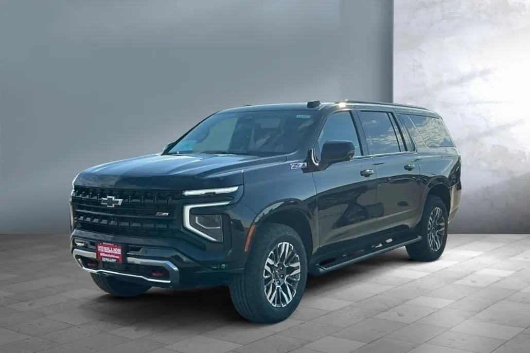 2026 Chevrolet Suburban Z71 photo 1