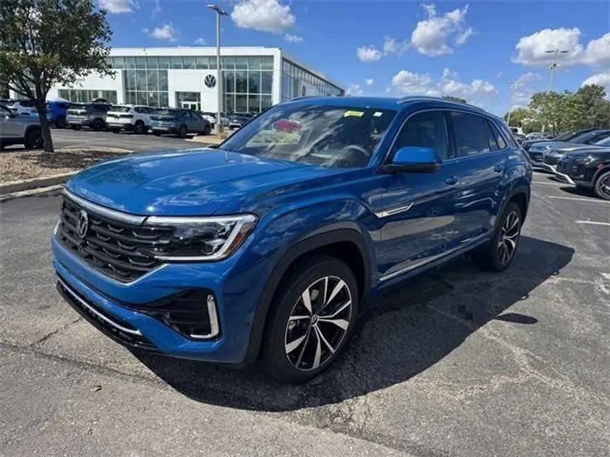 2025 Volkswagen Atlas Cross Sport SEL Premium R-Line photo 1