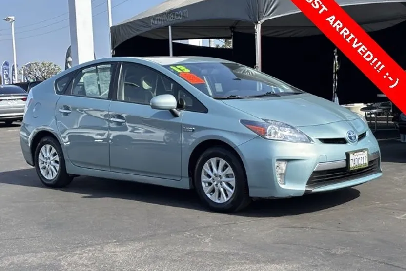 2013 Toyota Prius Plug-in photo 1
