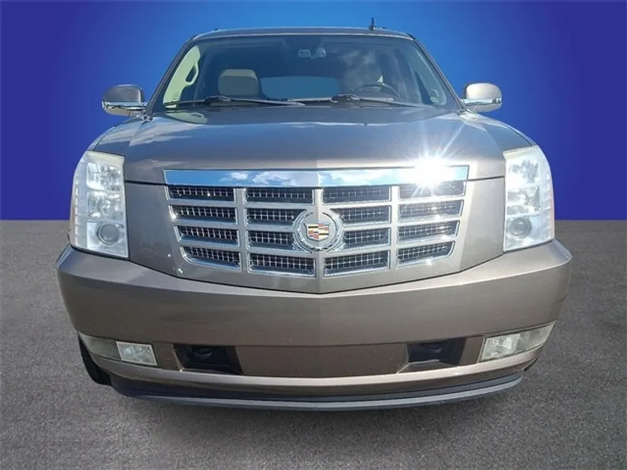 2011 Cadillac Escalade ESV Luxury photo 1