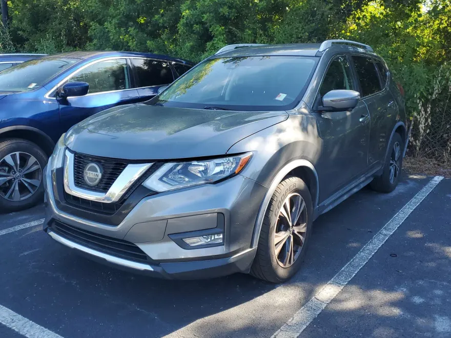 2018 Nissan Rogue SL photo 1