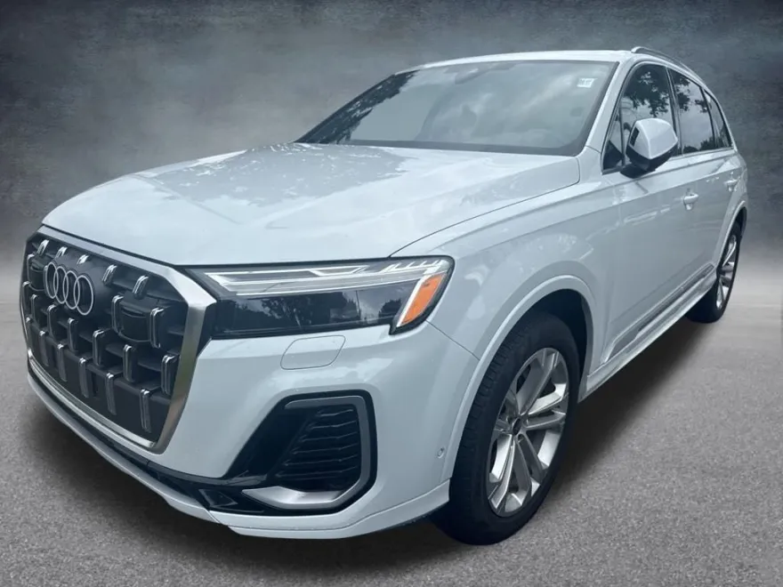 2025 Audi Q7 55 Premium Plus photo 1