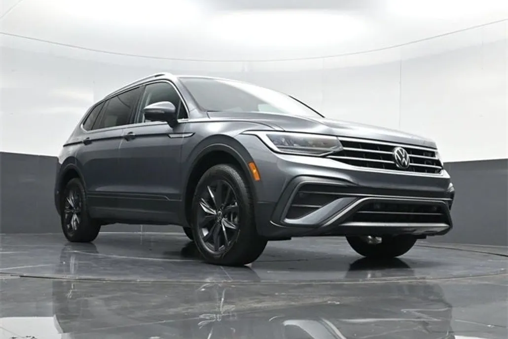 2024 Volkswagen Tiguan SE Wolfsburg Edition photo 1