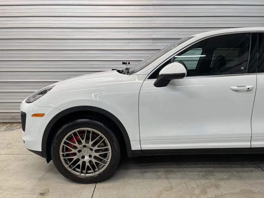 2015 Porsche Cayenne Turbo photo 1