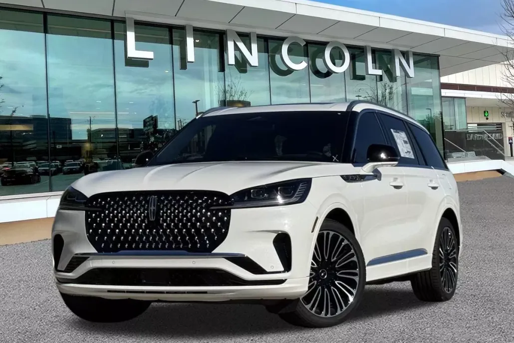 2025 Lincoln Aviator Black Label photo 1