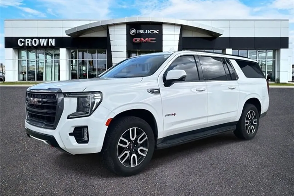 2022 Gmc Yukon XL AT4 photo 1
