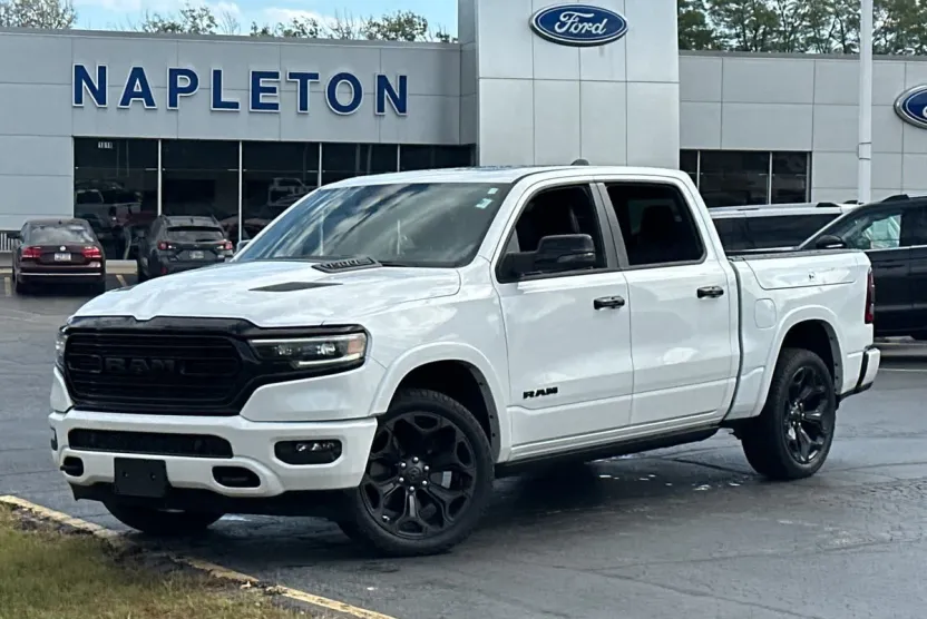 2023 Ram 1500 Limited photo 1