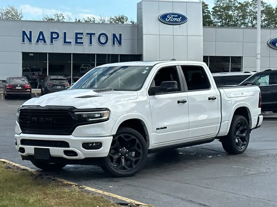 2023 Ram 1500 Limited photo 1