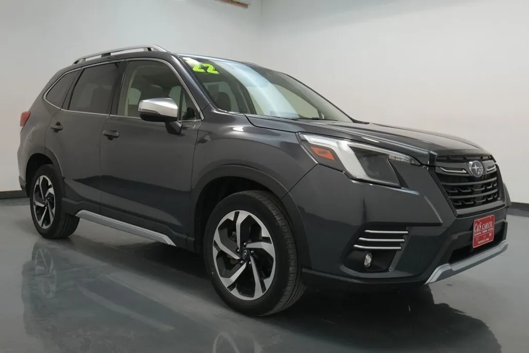 2022 Subaru Forester Touring photo 1