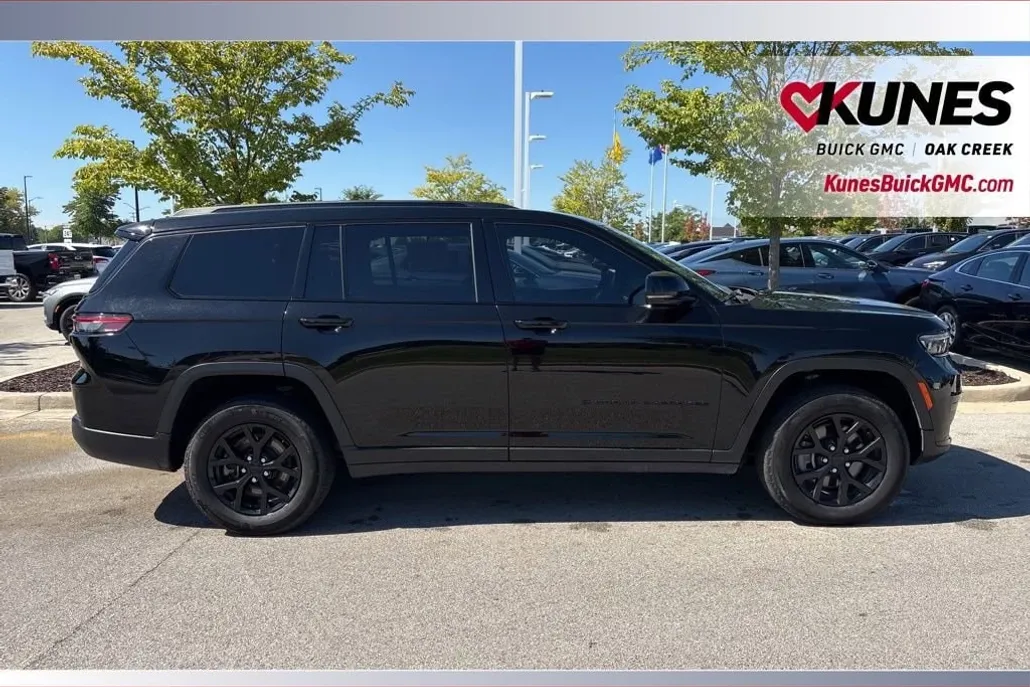 2024 Jeep Grand Cherokee Altitude photo 1