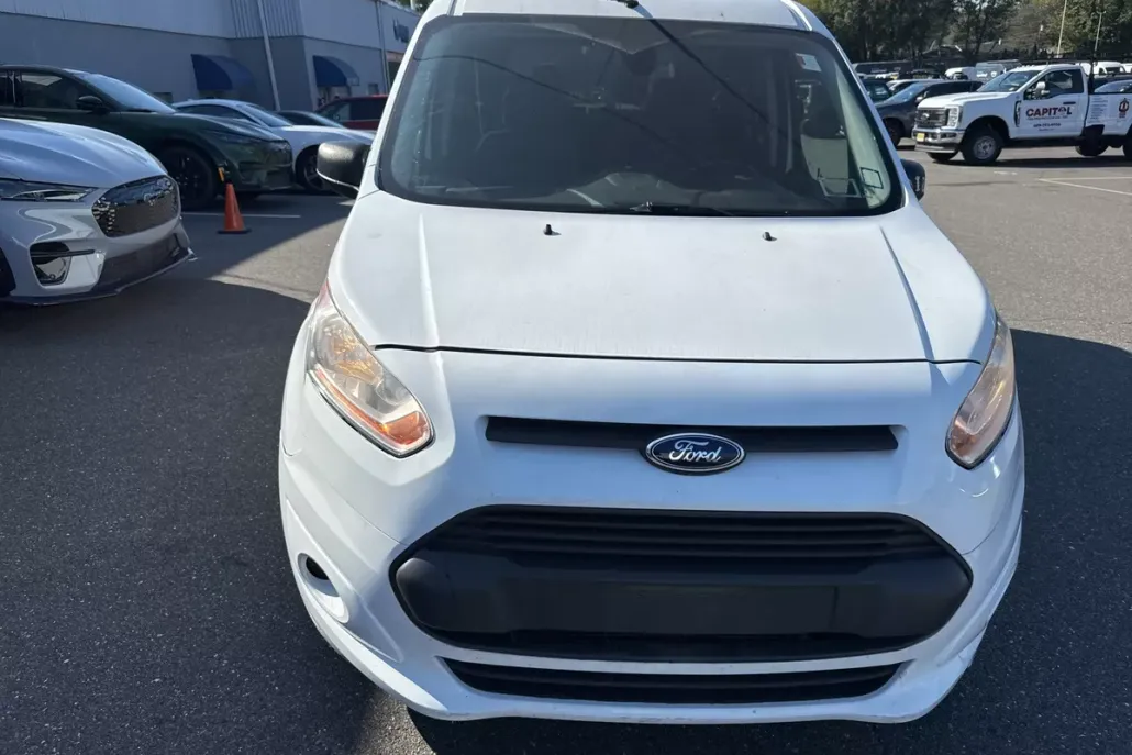 2016 Ford Transit Connect XLT Wagon photo 1