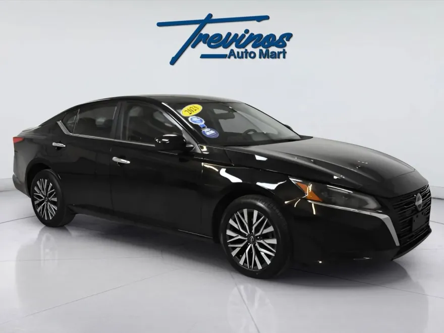 2023 Nissan Altima 2.5 SV photo 1