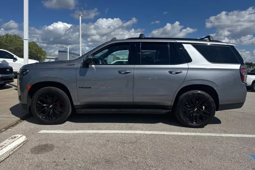 2021 Chevrolet Tahoe RST photo 1
