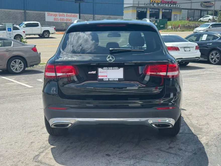 2018 Mercedes Benz GLC 300 photo 1