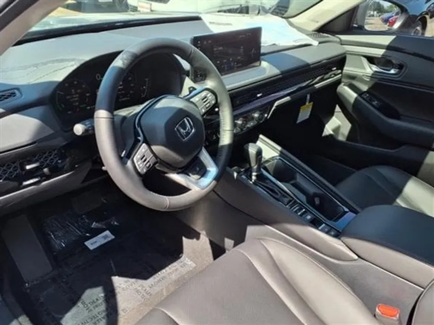 2025 Honda Accord Hybrid Touring photo 1