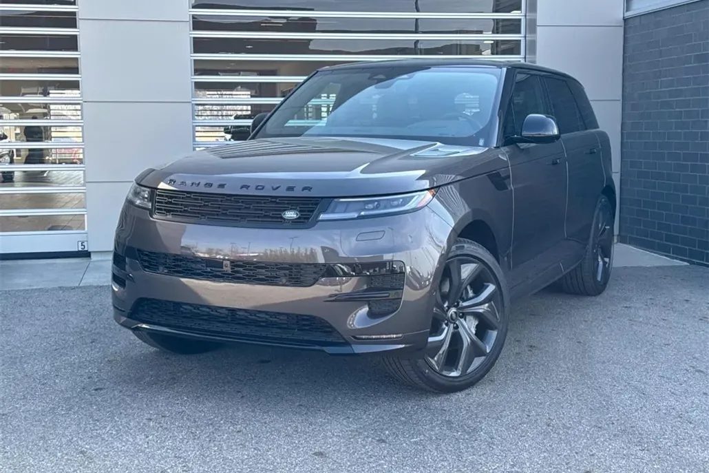 2025 Land Rover Range Rover Sport SE photo 1