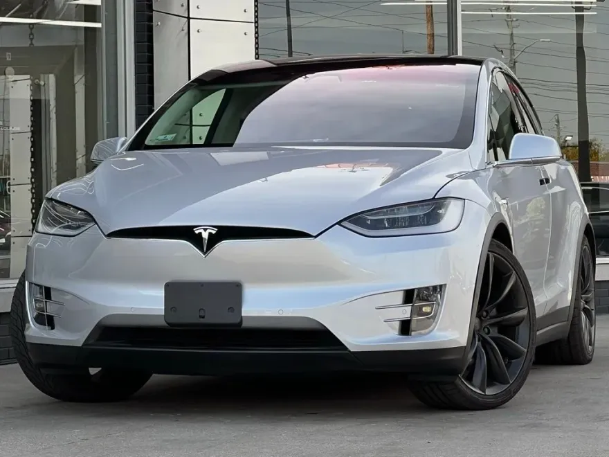 2018 Tesla Model X 75D photo 1