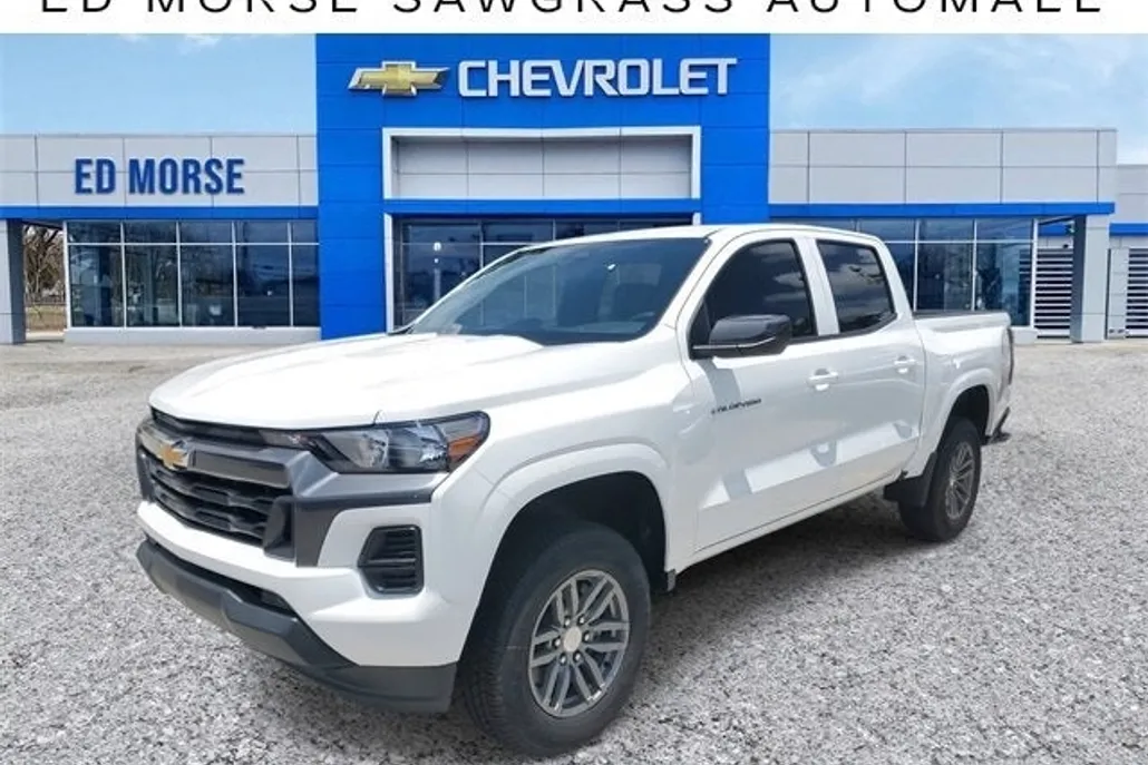 2025 Chevrolet Colorado Work Truck LT photo 1