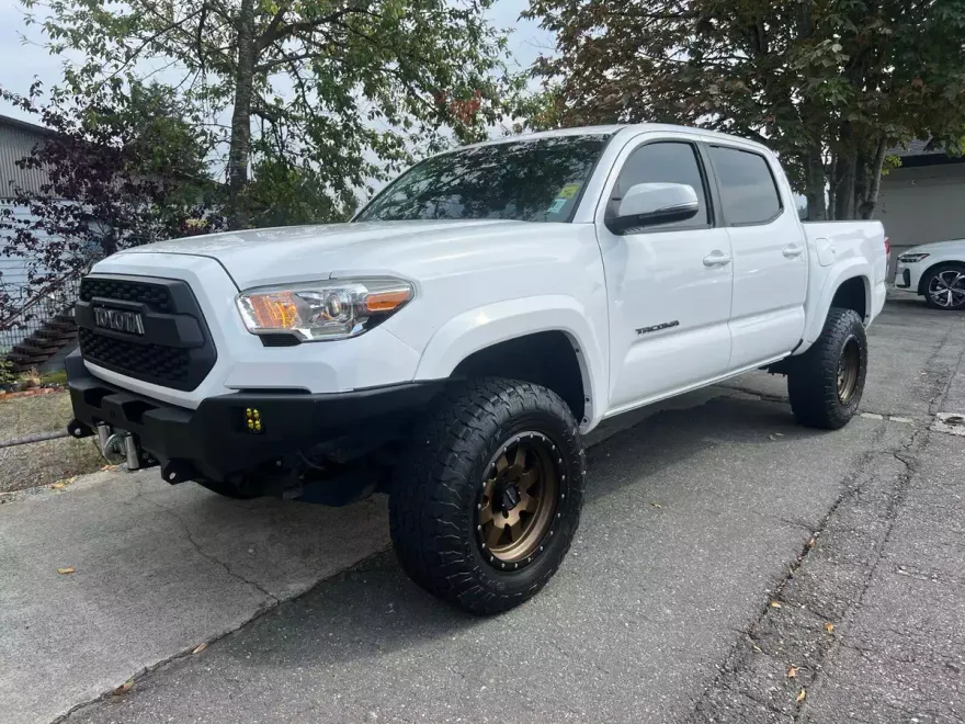 2020 Toyota Tacoma SR5 V6 photo 1