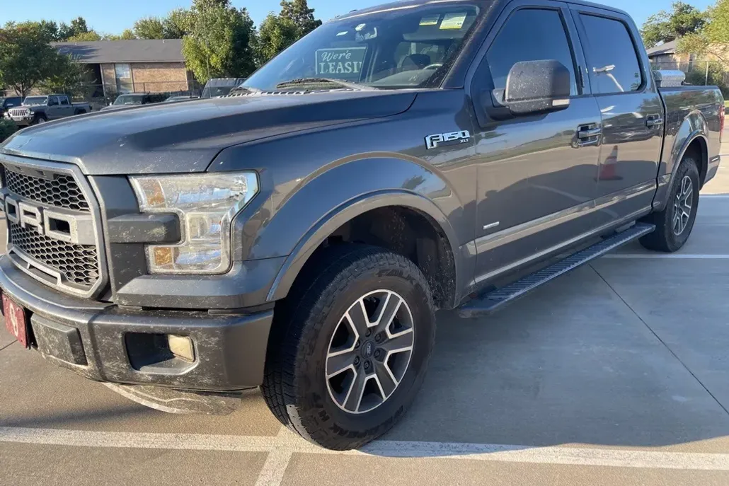 2016 Ford F-150 XLT photo 1