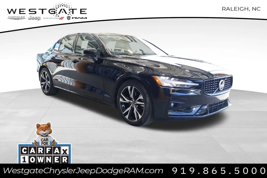 2024 Volvo S60 B5 Plus photo 1