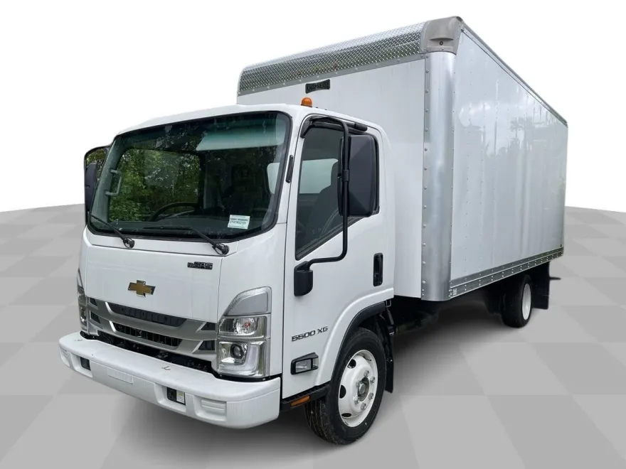 2024 Chevrolet Silverado photo 1