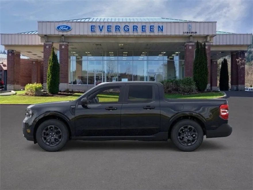 2025 Ford Maverick XLT photo 1