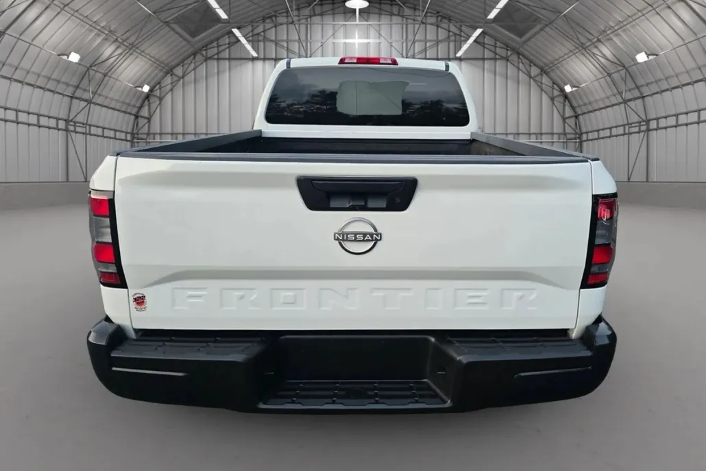 2024 Nissan Frontier King Cab S photo 1