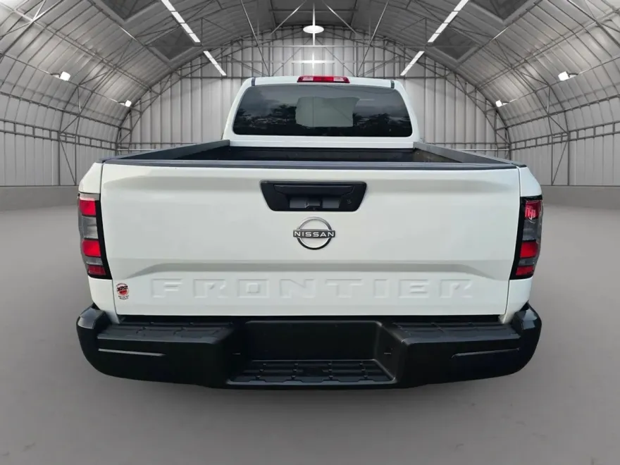 2024 Nissan Frontier King Cab S photo 1