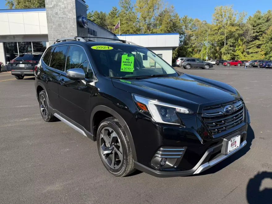 2024 Subaru Forester Touring photo 1