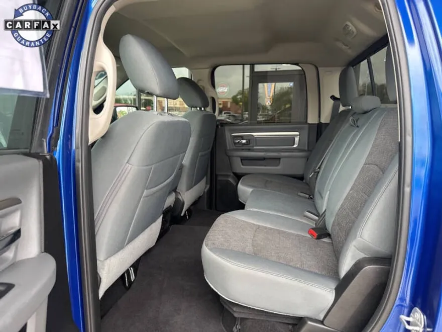 2018 Ram 1500 SLT photo 1