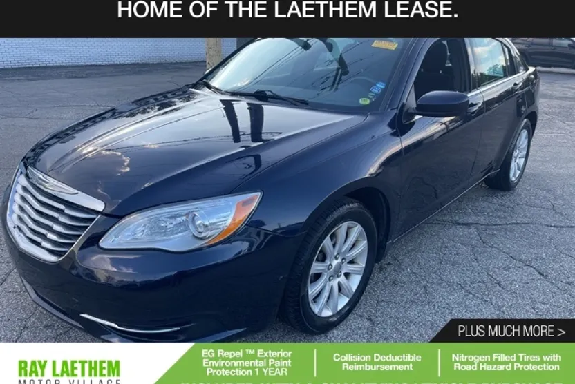 2012 Chrysler 200 Touring photo 1
