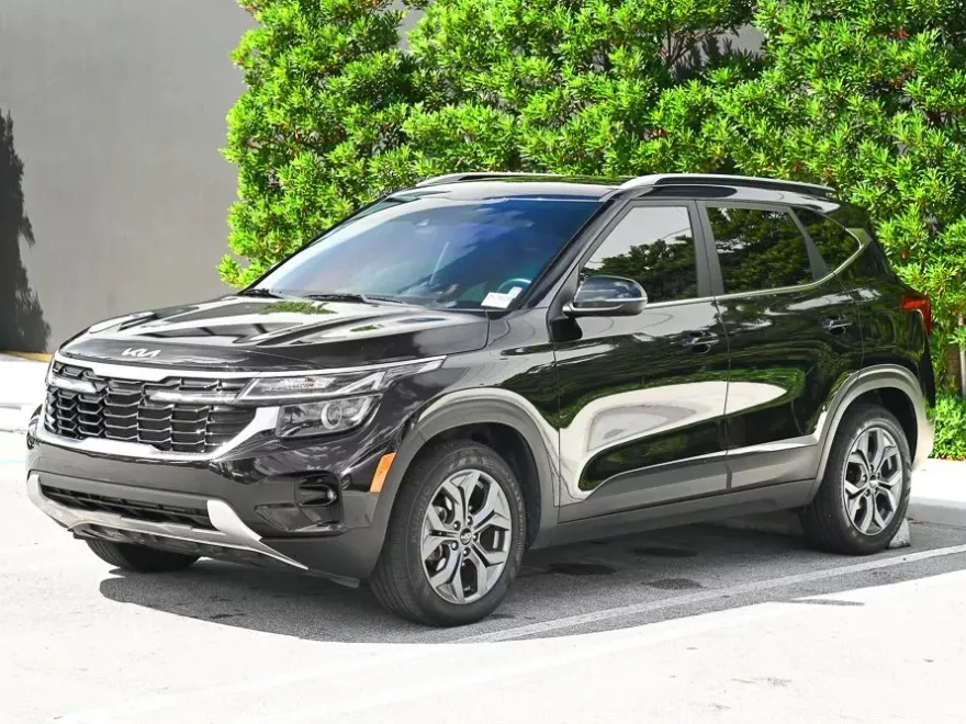 2024 Kia Seltos S photo 1