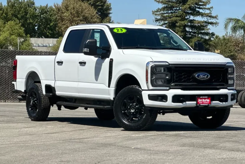 2023 Ford F-250 XL photo 1